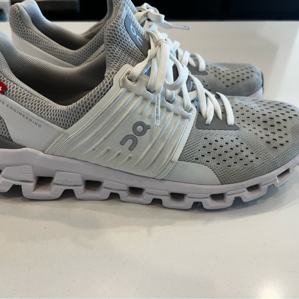 On Cloudswift 3 - image 4